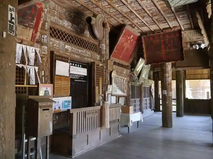 高蔵寺の本殿・本堂