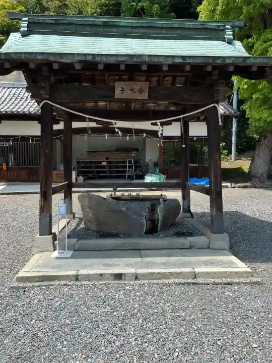 礒宮八幡神社の{uncategorized: "未分類", other: "その他", undefined: "問題あり", building: "その他建物", grave: "お墓", sacred_gate: "鳥居", guardian: "狛犬", statue: "像", buddha: "仏像", history: "歴史", nature: "自然", garden: "庭園", animal: "動物", pagoda: "塔", temizu: "手水舎", mountain_gate: "山門・神門", sanctuary: "本殿・本堂", subordinate: "末社・摂社", art: "芸術", scenery: "景色", jizo: "地蔵", ema: "絵馬", goshuin: "御朱印", omikuji: "おみくじ", items: "授与品その他", amulet: "お守り", goshuincho: "御朱印帳", eats: "食事", festival: "お祭り", votive_dance: "神楽", shichigosan: "七五三参", wedding: "結婚式", experience: "体験その他", initially: "初詣", around: "周辺", anti_infection: "感染症対策"}