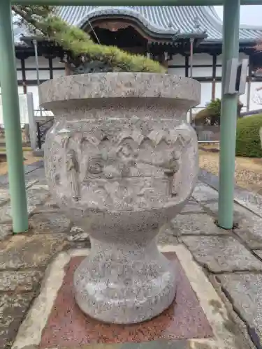 龍光寺の{uncategorized: "未分類", other: "その他", undefined: "問題あり", building: "その他建物", grave: "お墓", sacred_gate: "鳥居", guardian: "狛犬", statue: "像", buddha: "仏像", history: "歴史", nature: "自然", garden: "庭園", animal: "動物", pagoda: "塔", temizu: "手水舎", mountain_gate: "山門・神門", sanctuary: "本殿・本堂", subordinate: "末社・摂社", art: "芸術", scenery: "景色", jizo: "地蔵", ema: "絵馬", goshuin: "御朱印", omikuji: "おみくじ", items: "授与品その他", amulet: "お守り", goshuincho: "御朱印帳", eats: "食事", festival: "お祭り", votive_dance: "神楽", shichigosan: "七五三参", wedding: "結婚式", experience: "体験その他", initially: "初詣", around: "周辺", anti_infection: "感染症対策"}