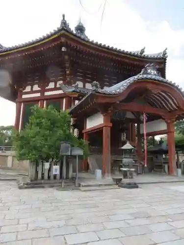 興福寺の本殿・本堂