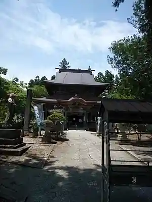 弘安寺の本殿・本堂