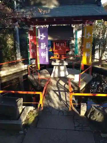 尾曳稲荷神社の末社・摂社