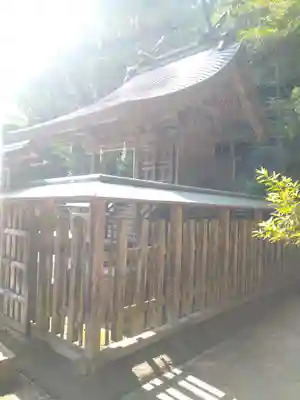 由加神社（和気由加神社）の末社・摂社