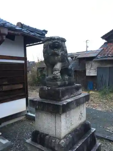 千代鶴神社の狛犬