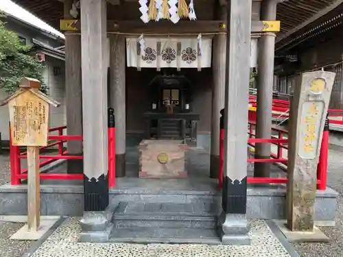 本渡諏訪神社の本殿