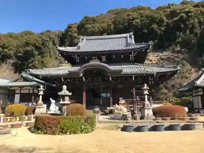 三室戸寺の本殿・本堂
