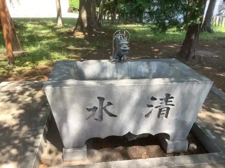 国玉神社・八劔社合殿の手水舎