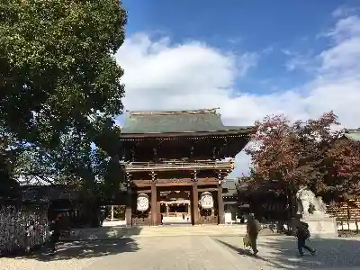 寒川神社の山門・神門