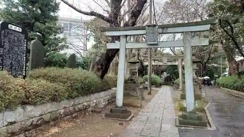 前原御嶽神社の鳥居