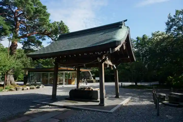 尾山神社の手水舎