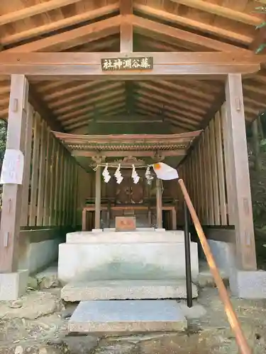 宝登山神社の末社