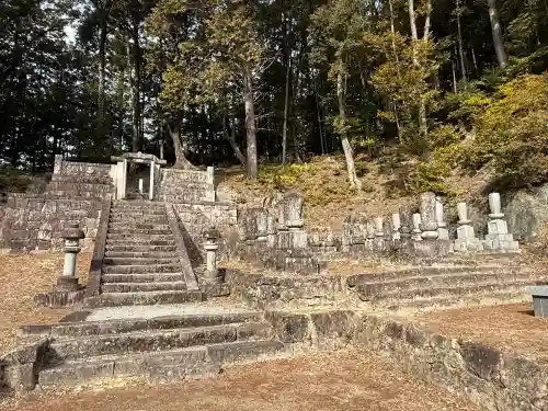 高月院の{uncategorized: "未分類", other: "その他", undefined: "問題あり", building: "その他建物", grave: "お墓", sacred_gate: "鳥居", guardian: "狛犬", statue: "像", buddha: "仏像", history: "歴史", nature: "自然", garden: "庭園", animal: "動物", pagoda: "塔", temizu: "手水舎", mountain_gate: "山門・神門", sanctuary: "本殿・本堂", subordinate: "末社・摂社", art: "芸術", scenery: "景色", jizo: "地蔵", ema: "絵馬", goshuin: "御朱印", omikuji: "おみくじ", items: "授与品その他", amulet: "お守り", goshuincho: "御朱印帳", eats: "食事", festival: "お祭り", votive_dance: "神楽", shichigosan: "七五三参", wedding: "結婚式", experience: "体験その他", initially: "初詣", around: "周辺", anti_infection: "感染症対策"}