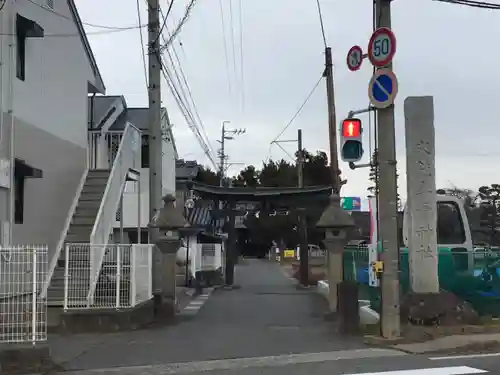 氷鉋斗賣神社の周辺