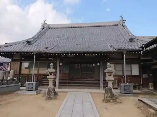 極楽寺の本殿・本堂