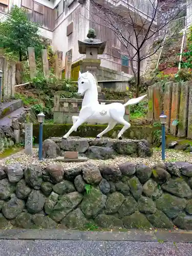 須佐神社の像