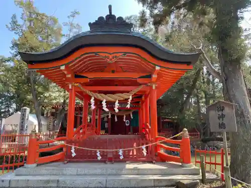 生島足島神社の{uncategorized: "未分類", other: "その他", undefined: "問題あり", building: "その他建物", grave: "お墓", sacred_gate: "鳥居", guardian: "狛犬", statue: "像", buddha: "仏像", history: "歴史", nature: "自然", garden: "庭園", animal: "動物", pagoda: "塔", temizu: "手水舎", mountain_gate: "山門・神門", sanctuary: "本殿・本堂", subordinate: "末社・摂社", art: "芸術", scenery: "景色", jizo: "地蔵", ema: "絵馬", goshuin: "御朱印", omikuji: "おみくじ", items: "授与品その他", amulet: "お守り", goshuincho: "御朱印帳", eats: "食事", festival: "お祭り", votive_dance: "神楽", shichigosan: "七五三参", wedding: "結婚式", experience: "体験その他", initially: "初詣", around: "周辺", anti_infection: "感染症対策"}