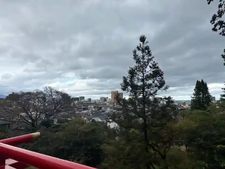 八幡朝見神社の景色