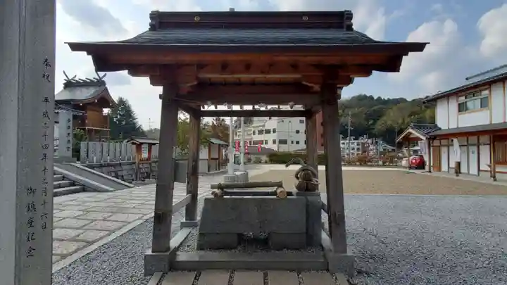 岩国白蛇神社の手水舎