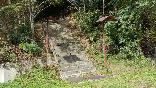 占冠神社の建物その他