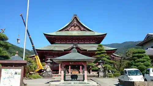 甲斐善光寺の本殿・本堂