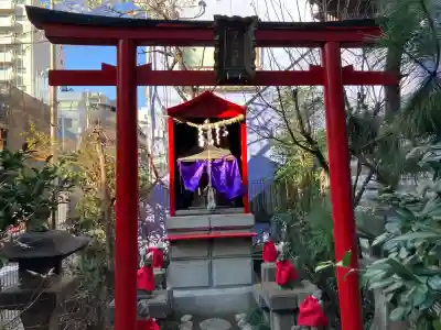 豊川稲荷の{uncategorized: "未分類", other: "その他", undefined: "問題あり", building: "その他建物", grave: "お墓", sacred_gate: "鳥居", guardian: "狛犬", statue: "像", buddha: "仏像", history: "歴史", nature: "自然", garden: "庭園", animal: "動物", pagoda: "塔", temizu: "手水舎", mountain_gate: "山門・神門", sanctuary: "本殿・本堂", subordinate: "末社・摂社", art: "芸術", scenery: "景色", jizo: "地蔵", ema: "絵馬", goshuin: "御朱印", omikuji: "おみくじ", items: "授与品その他", amulet: "お守り", goshuincho: "御朱印帳", eats: "食事", festival: "お祭り", votive_dance: "神楽", shichigosan: "七五三参", wedding: "結婚式", experience: "体験その他", initially: "初詣", around: "周辺", anti_infection: "感染症対策"}