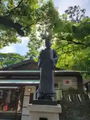 護王神社の像