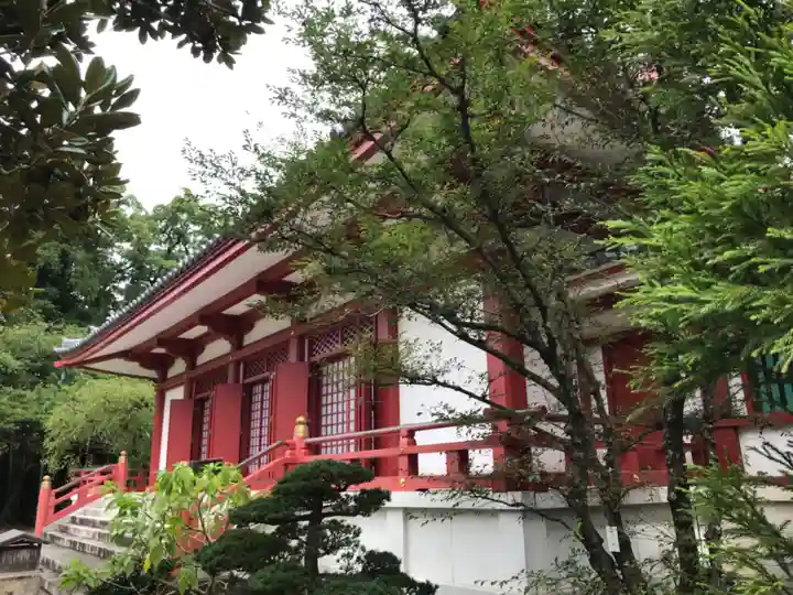 高山寺の本殿・本堂