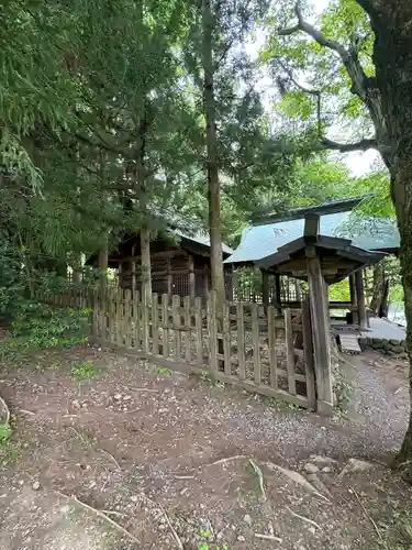 諏訪大社上社前宮の本殿・本堂