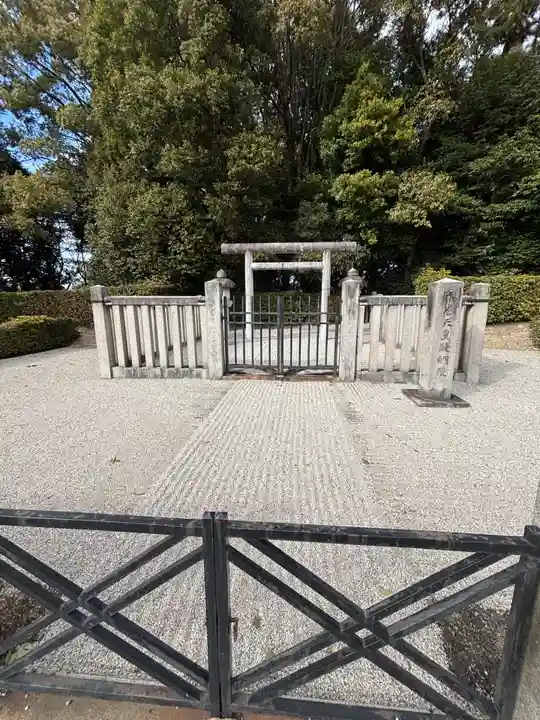 朱雀天皇陵(醍醐陵)(京都府)