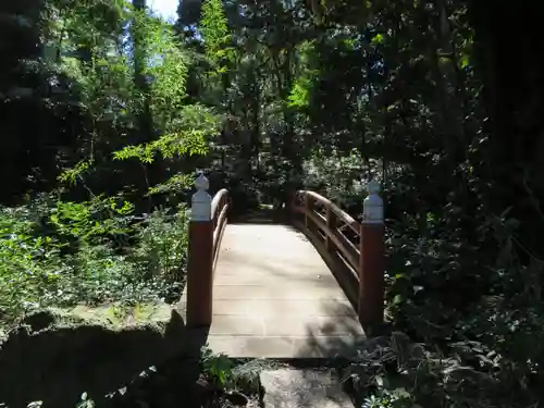 赤坂氷川神社の庭園