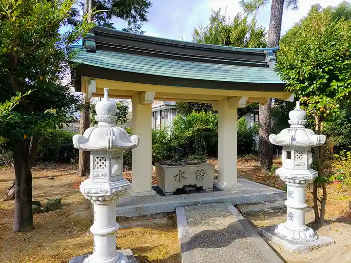 八幡社の手水舎