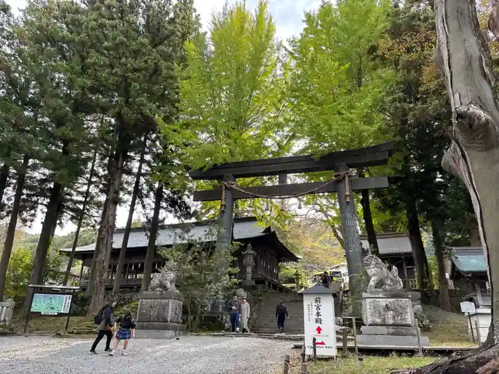 諏訪大社上社前宮(長野県)