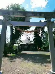 三ツ石神社の鳥居