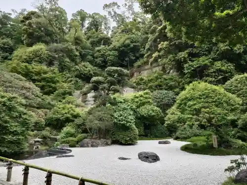 報国寺の{uncategorized: "未分類", other: "その他", undefined: "問題あり", building: "その他建物", grave: "お墓", sacred_gate: "鳥居", guardian: "狛犬", statue: "像", buddha: "仏像", history: "歴史", nature: "自然", garden: "庭園", animal: "動物", pagoda: "塔", temizu: "手水舎", mountain_gate: "山門・神門", sanctuary: "本殿・本堂", subordinate: "末社・摂社", art: "芸術", scenery: "景色", jizo: "地蔵", ema: "絵馬", goshuin: "御朱印", omikuji: "おみくじ", items: "授与品その他", amulet: "お守り", goshuincho: "御朱印帳", eats: "食事", festival: "お祭り", votive_dance: "神楽", shichigosan: "七五三参", wedding: "結婚式", experience: "体験その他", initially: "初詣", around: "周辺", anti_infection: "感染症対策"}