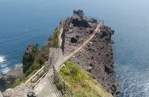 石室神社の末社・摂社