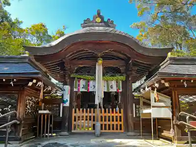 下新川神社の山門・神門