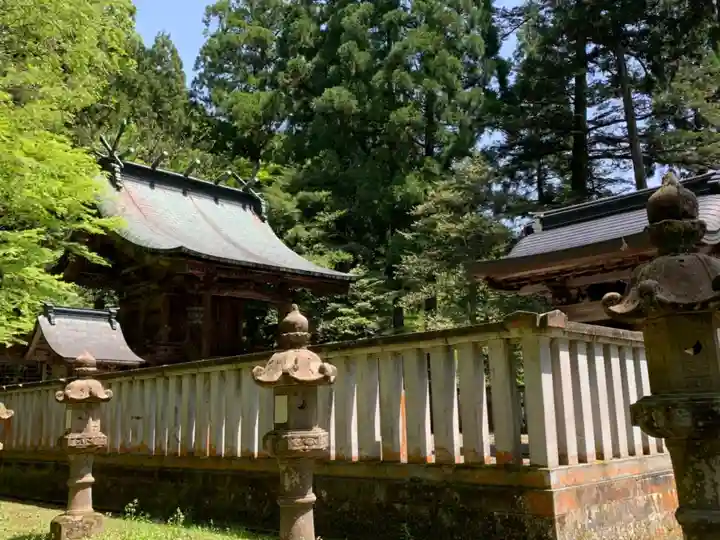 岡太神社の本殿・本堂