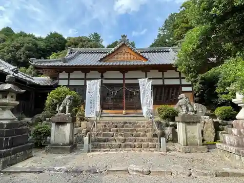 服織神社の本殿・本堂