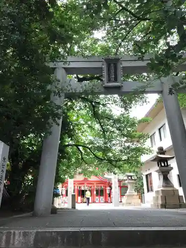 玉造稲荷神社の鳥居