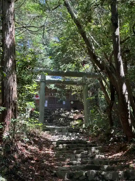 峯神社(大麻比古神社奥宮)の鳥居