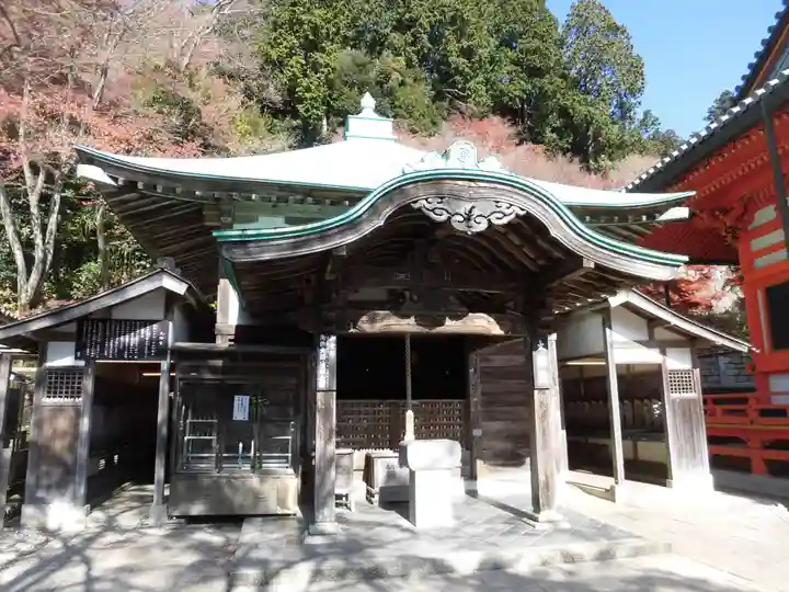 勝尾寺の本殿・本堂