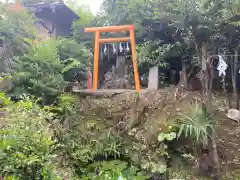 横浜御嶽神社の鳥居