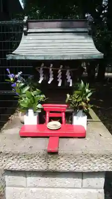 天沼弁天社（天沼八幡神社境外社）の山門・神門