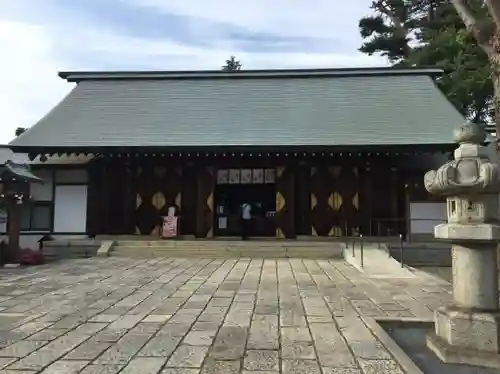 松陰神社の本殿・本堂