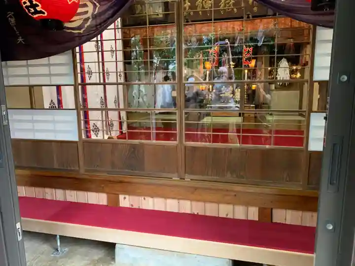 横浜御嶽神社の本殿・本堂