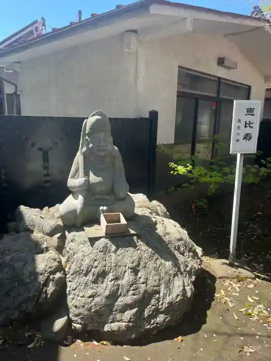 熊川神社の{uncategorized: "未分類", other: "その他", undefined: "問題あり", building: "その他建物", grave: "お墓", sacred_gate: "鳥居", guardian: "狛犬", statue: "像", buddha: "仏像", history: "歴史", nature: "自然", garden: "庭園", animal: "動物", pagoda: "塔", temizu: "手水舎", mountain_gate: "山門・神門", sanctuary: "本殿・本堂", subordinate: "末社・摂社", art: "芸術", scenery: "景色", jizo: "地蔵", ema: "絵馬", goshuin: "御朱印", omikuji: "おみくじ", items: "授与品その他", amulet: "お守り", goshuincho: "御朱印帳", eats: "食事", festival: "お祭り", votive_dance: "神楽", shichigosan: "七五三参", wedding: "結婚式", experience: "体験その他", initially: "初詣", around: "周辺", anti_infection: "感染症対策"}