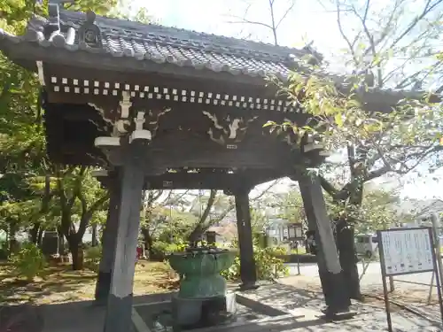 時宗総本山 遊行寺（正式：清浄光寺）の手水舎