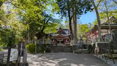 山中諏訪神社の{uncategorized: "未分類", other: "その他", undefined: "問題あり", building: "その他建物", grave: "お墓", sacred_gate: "鳥居", guardian: "狛犬", statue: "像", buddha: "仏像", history: "歴史", nature: "自然", garden: "庭園", animal: "動物", pagoda: "塔", temizu: "手水舎", mountain_gate: "山門・神門", sanctuary: "本殿・本堂", subordinate: "末社・摂社", art: "芸術", scenery: "景色", jizo: "地蔵", ema: "絵馬", goshuin: "御朱印", omikuji: "おみくじ", items: "授与品その他", amulet: "お守り", goshuincho: "御朱印帳", eats: "食事", festival: "お祭り", votive_dance: "神楽", shichigosan: "七五三参", wedding: "結婚式", experience: "体験その他", initially: "初詣", around: "周辺", anti_infection: "感染症対策"}