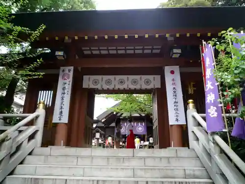 東京大神宮の山門