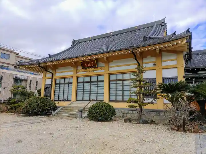 長福寺の本殿・本堂